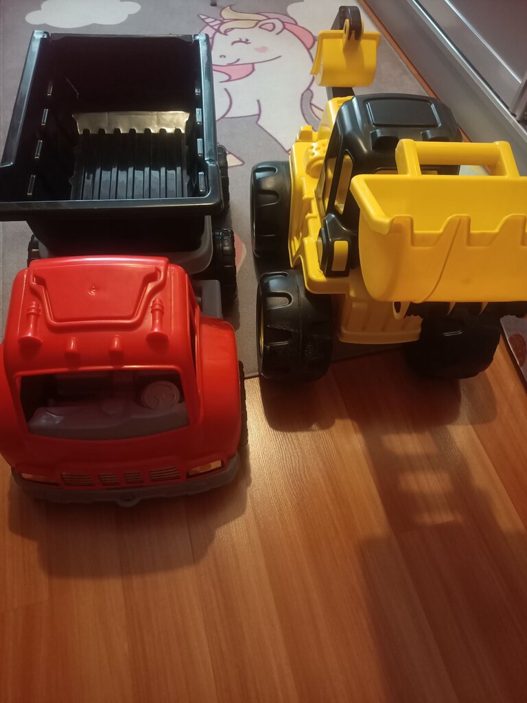 Pilsan kamyon ve kepçe sıfıra yakın boyları 35 cm eni 75 cm - 2