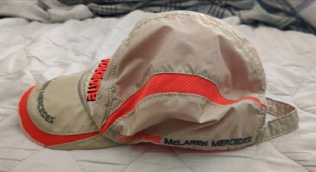 2007 yılı Vodafone McLaren Mercedes takımı klasik şapkası - 2