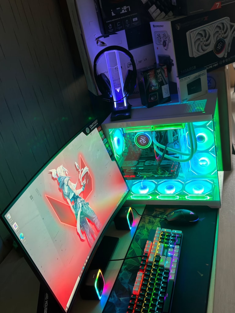 SIFIR GARANTİLİ MASAÜSTÜ OYUN BİLGİSAYARI RYZEN7 5700X-5700XT-180HZ - 2