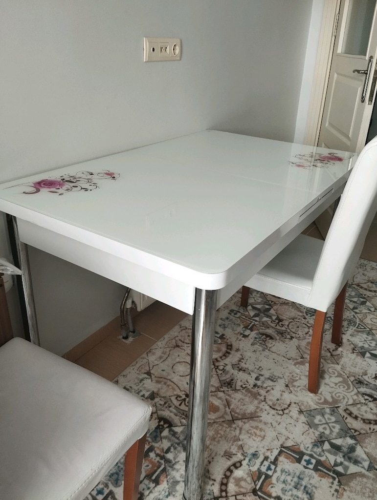 Cam yüzeyli açılabilir 6 kişilik masa ve sandalye takımı - 2