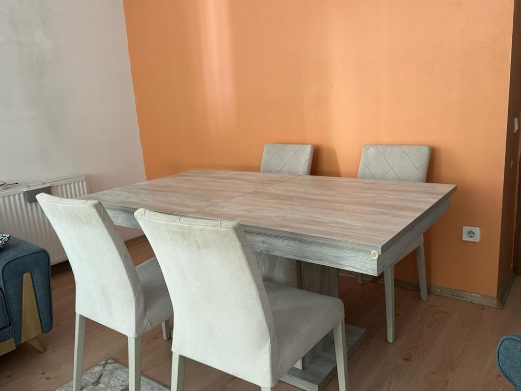 Açılabilir Ahşap Yemek Masası + 4 Sandalye (Dolaplı Ayak) - 2