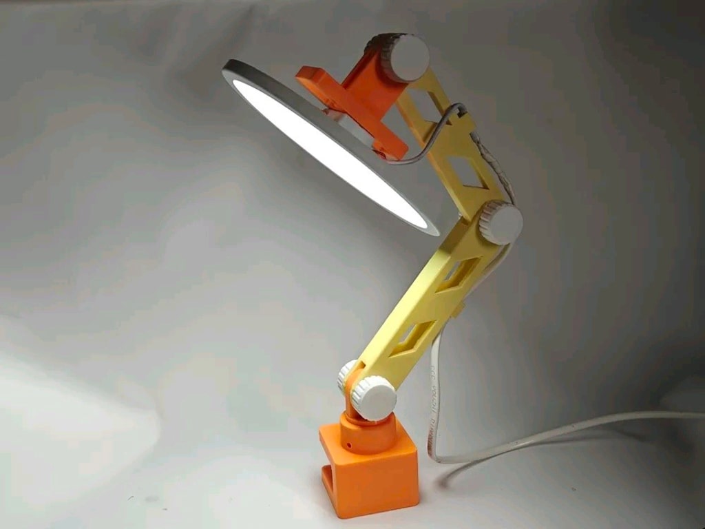 3D Baskı Ayarlanabilir Masa Lambası | USB ile Çalışan Kıskaçlı LED - 3