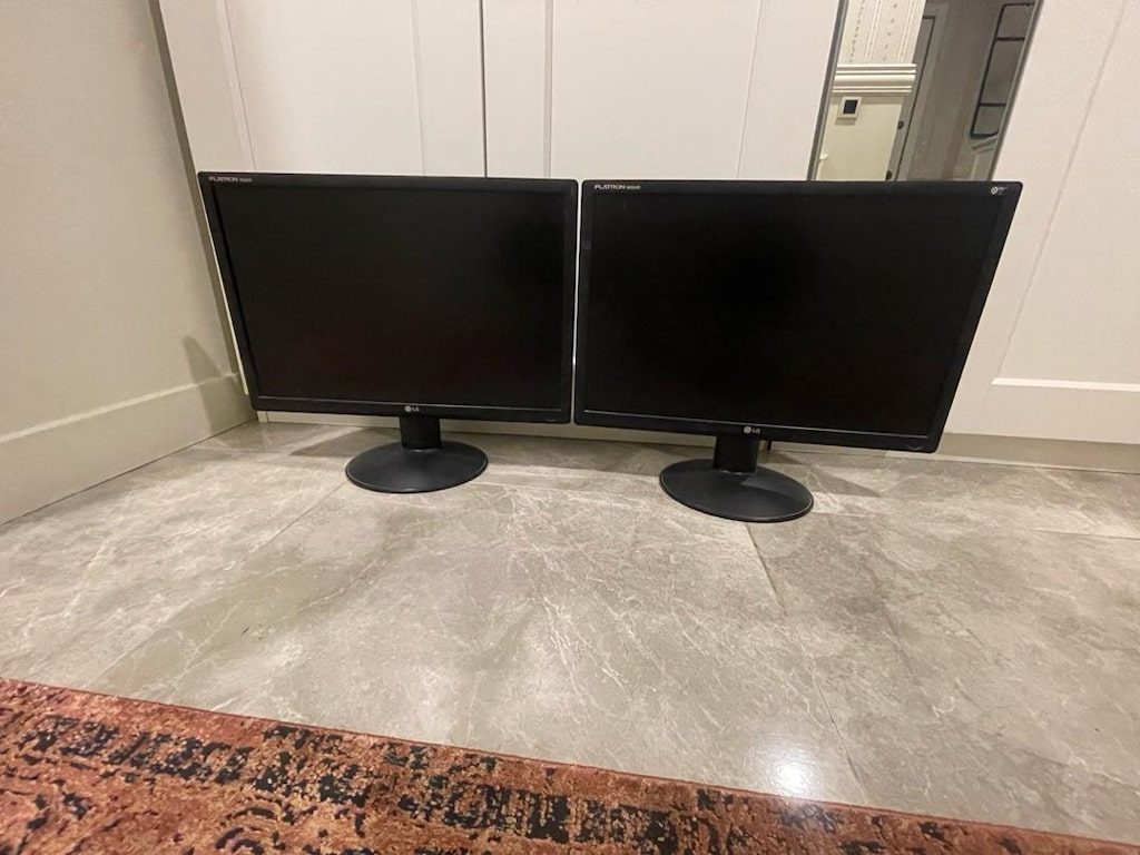 LG FLATRON W2234S monitör