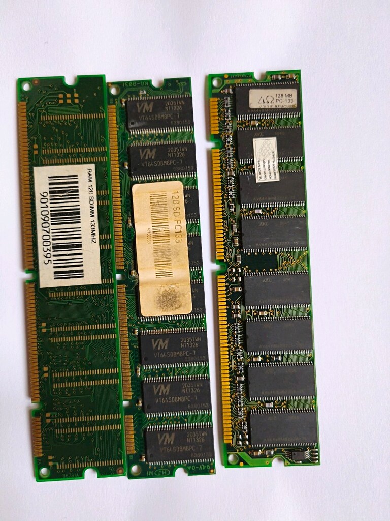 128 MB. REM. 133 MHZ SD - 2