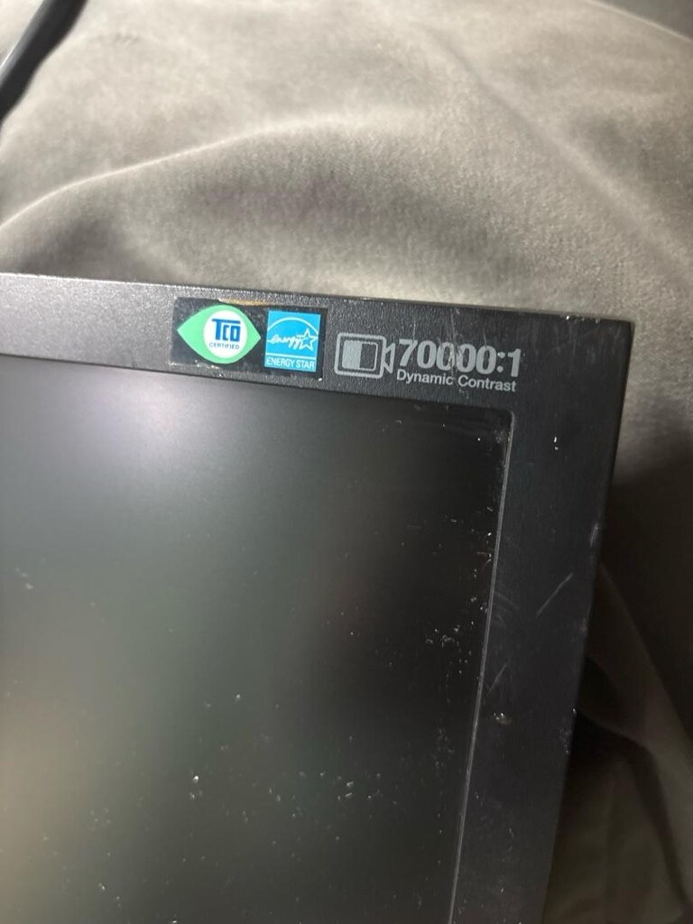 Ümraniye teslim sağlam temiz Samsung monitör - 3