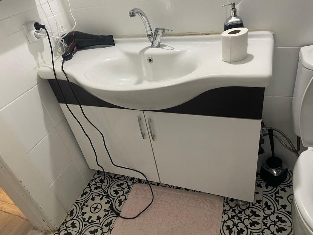 banyo hilton 2 tane ayna dahil - 3