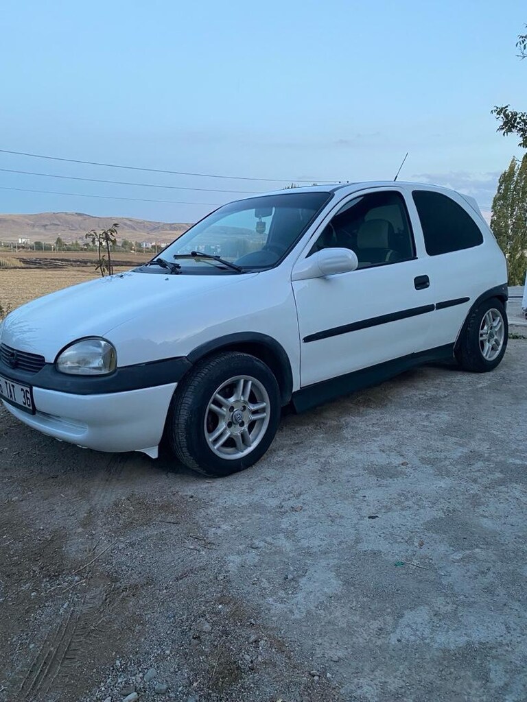 OTOBAN FARESİ OPEL CORSA - 4