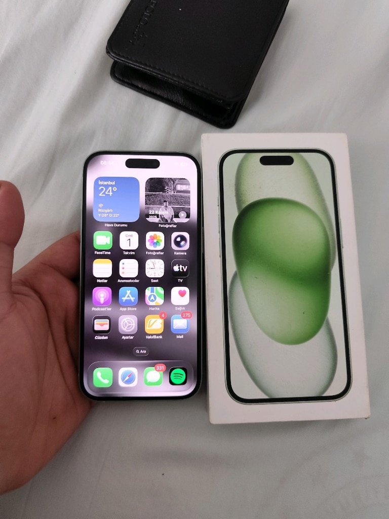İphone 15 128 GB Yeşil 1 yıl Garantl