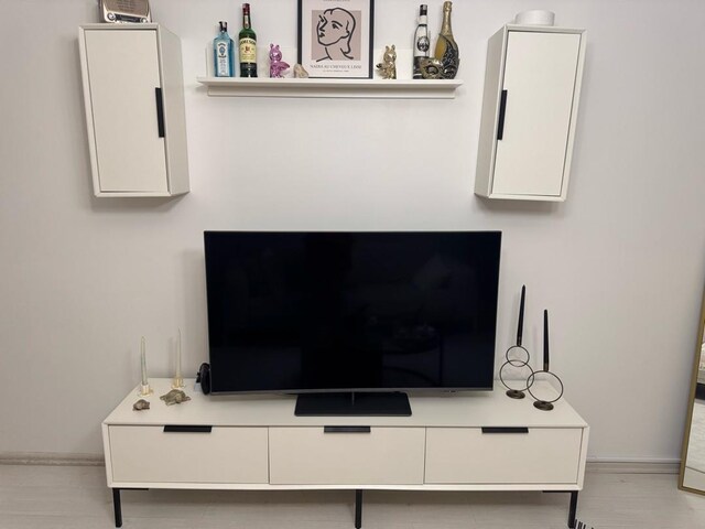 4 PARÇA MDF TV ÜNİTESİ (Ay Taşı) Beyaz