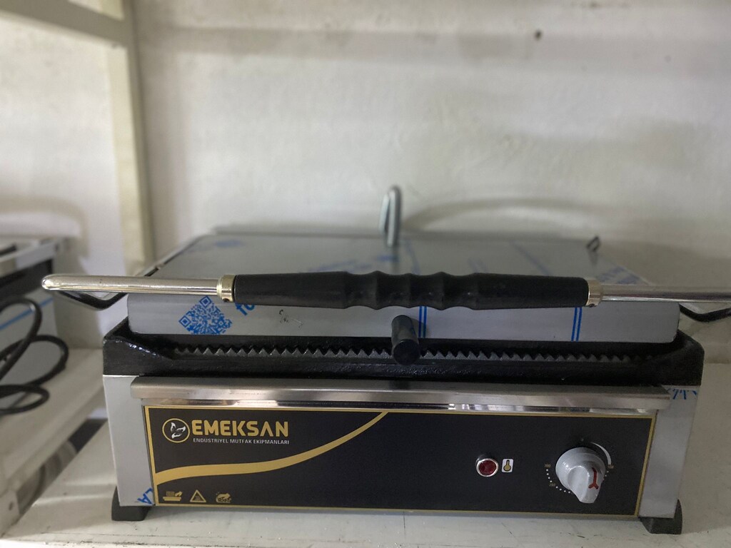 EMEKSAN MARKA 20 DİLİM DÖKÜM TOST MAKİNASI ELEKTRİKLİ SIFIR - 6