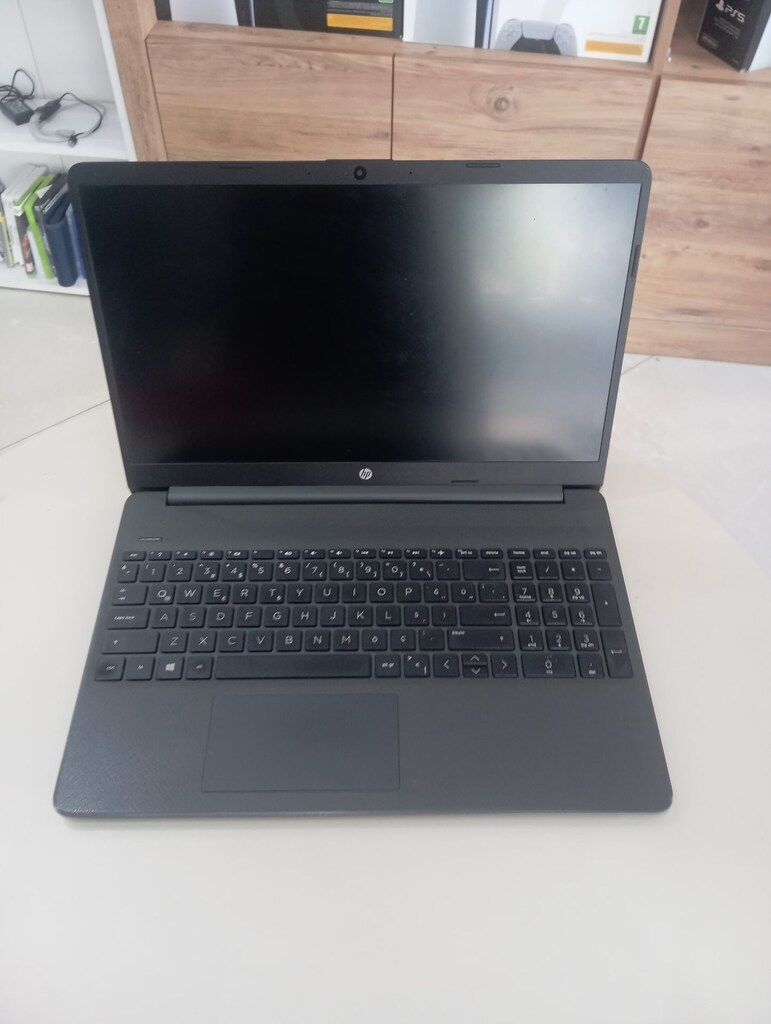 HP: İ3 İŞLEMCİ 11.NESİL 4GB RAM ONBOARD EKRAN KARTI 256GB SSD - 2