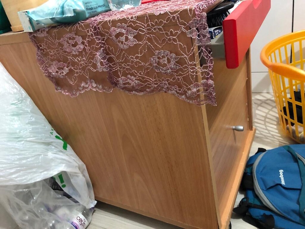 Tekerlekli Kırmızı Parlak Çekmeceli Dolap - 3