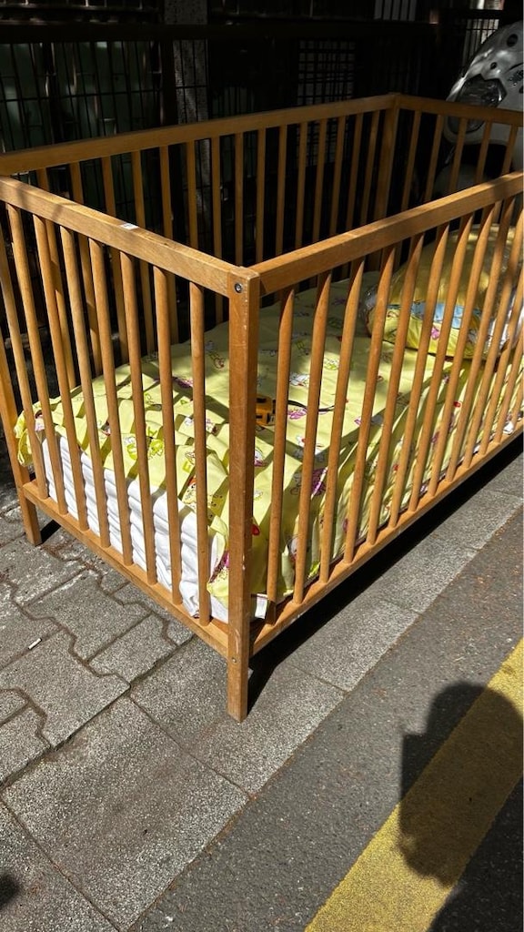 ahşap ikea beşik