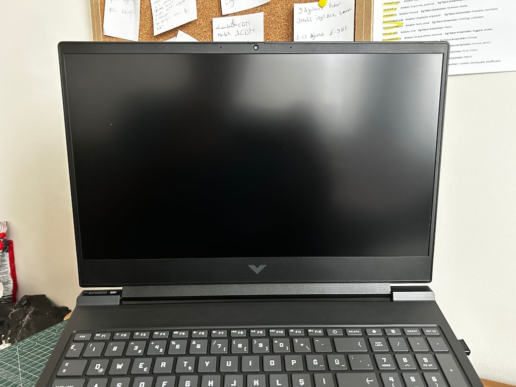 Temiz HP Victus Gaming Full Set - 6