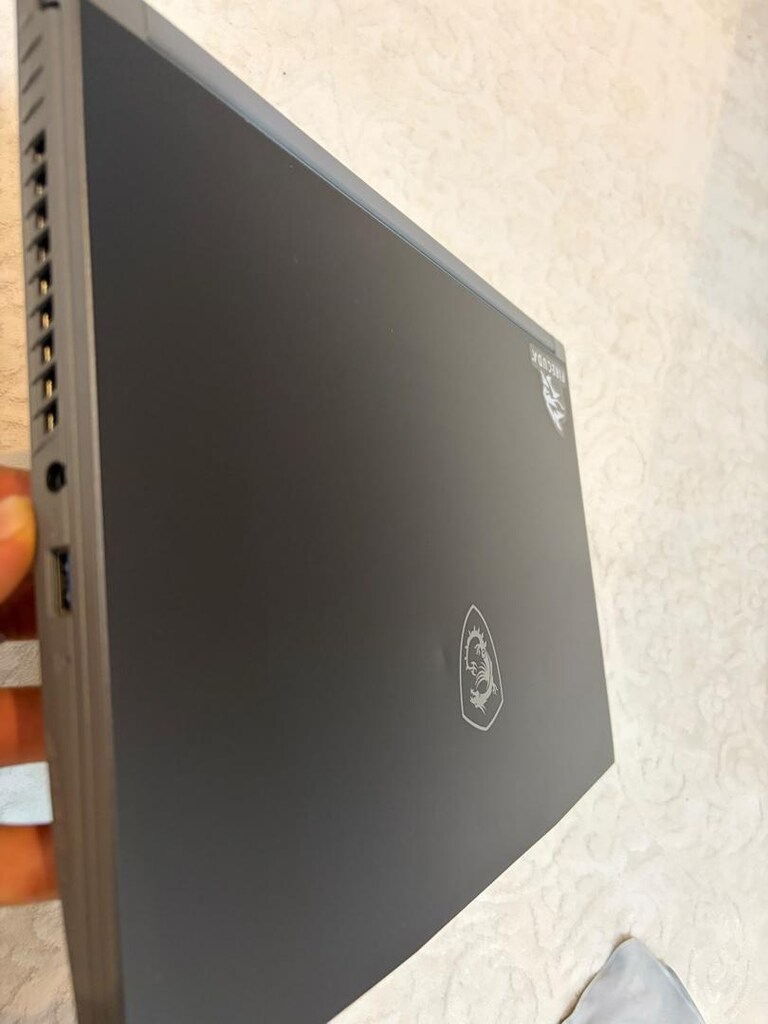 MSI i7 laptop - 6
