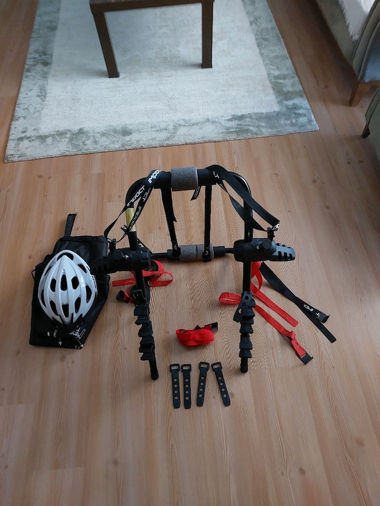 Araç bisiklet taşıma aparatı. Bir adet kask hediyedir.