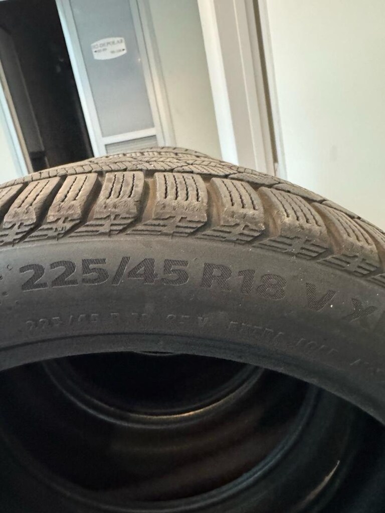 225/45/R18. 245/40/R18 continetal rft lastik - 2