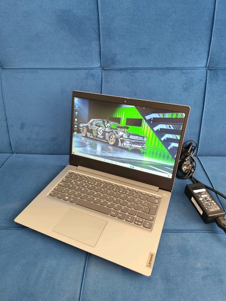 Lenovo Leptop - İ5 10.Nesil / 8 GB Ram / 256 GB M2 SSD - 2