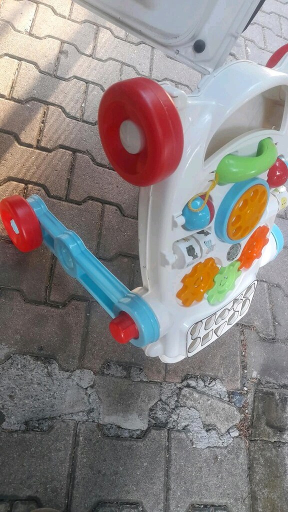yürüteç tuşları çalışıyor ayrıca yürüme arkadaşım oda çok fonksiyonlu - 2