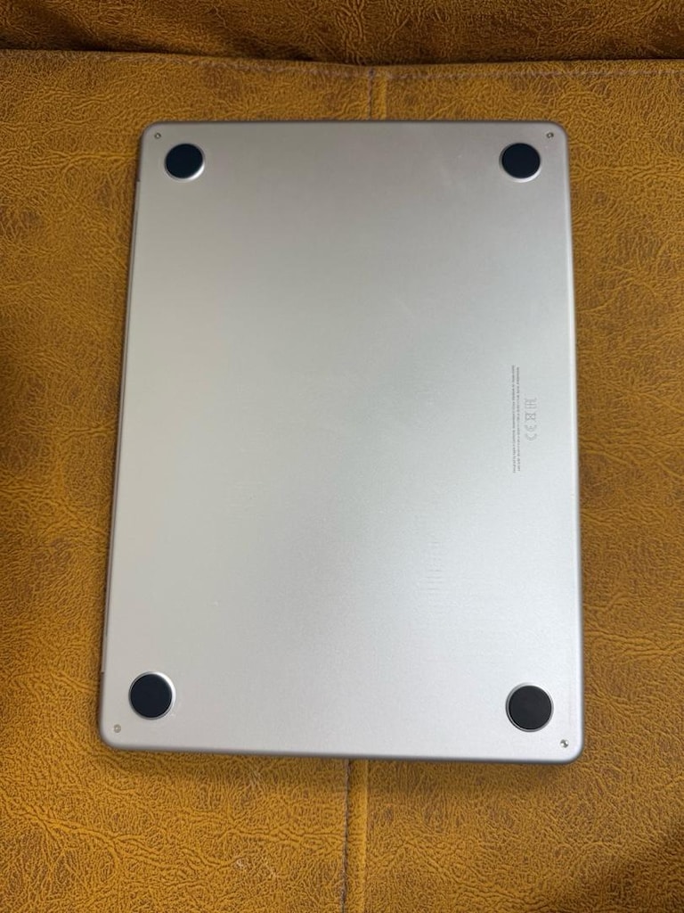 APPLE MACBOOK M4 İŞLEMCİ HATASIZ 16 AY GARANTİLİ 16GB RAM 256GB SSD - 17