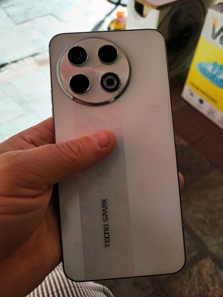 Tecno spark 30 pro tr kutulu - 2
