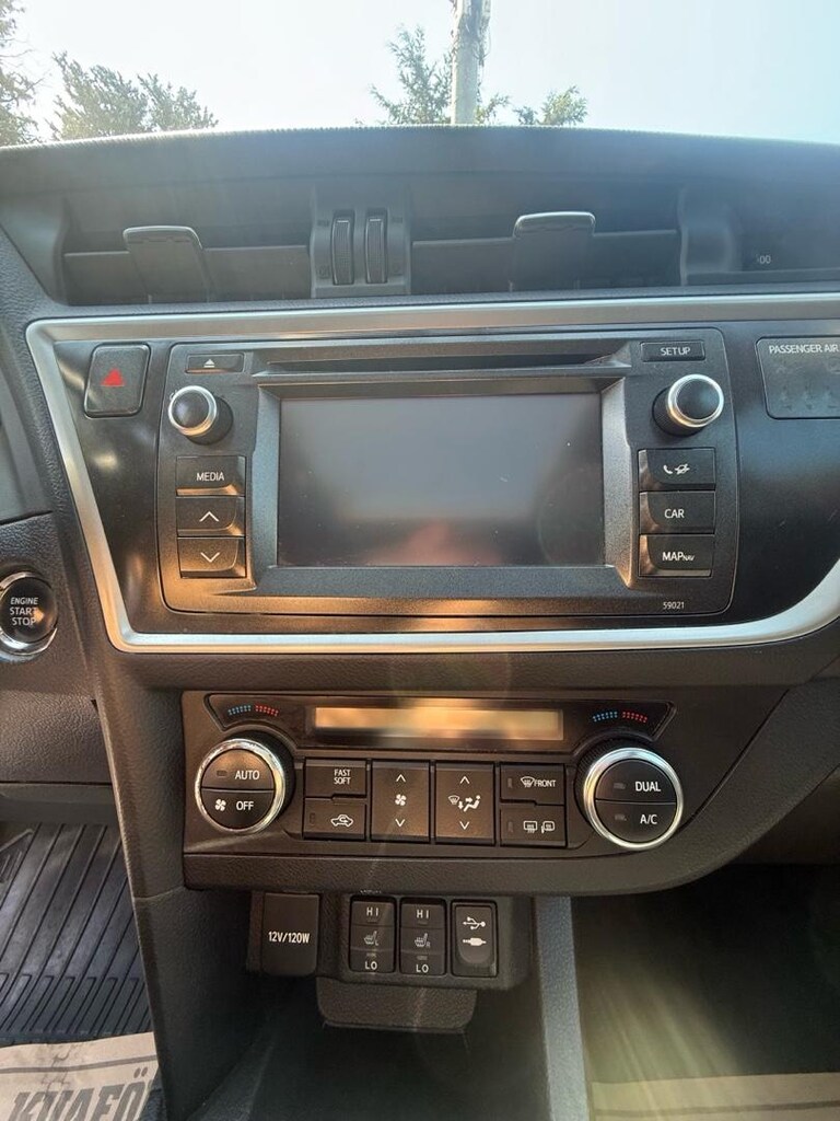 Sahibinden Toyota Auris 1.4 D-4D Premium 2013 Model - 13