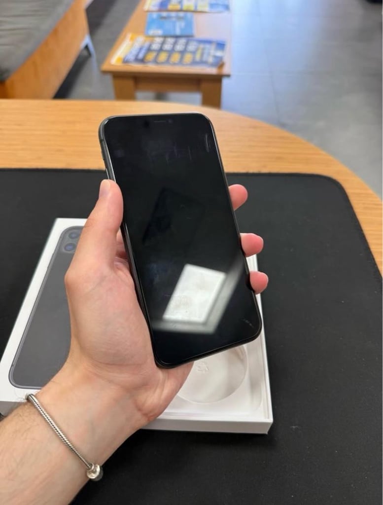 Iphone 11 64 Gb Siyah Sorunsuz - 6