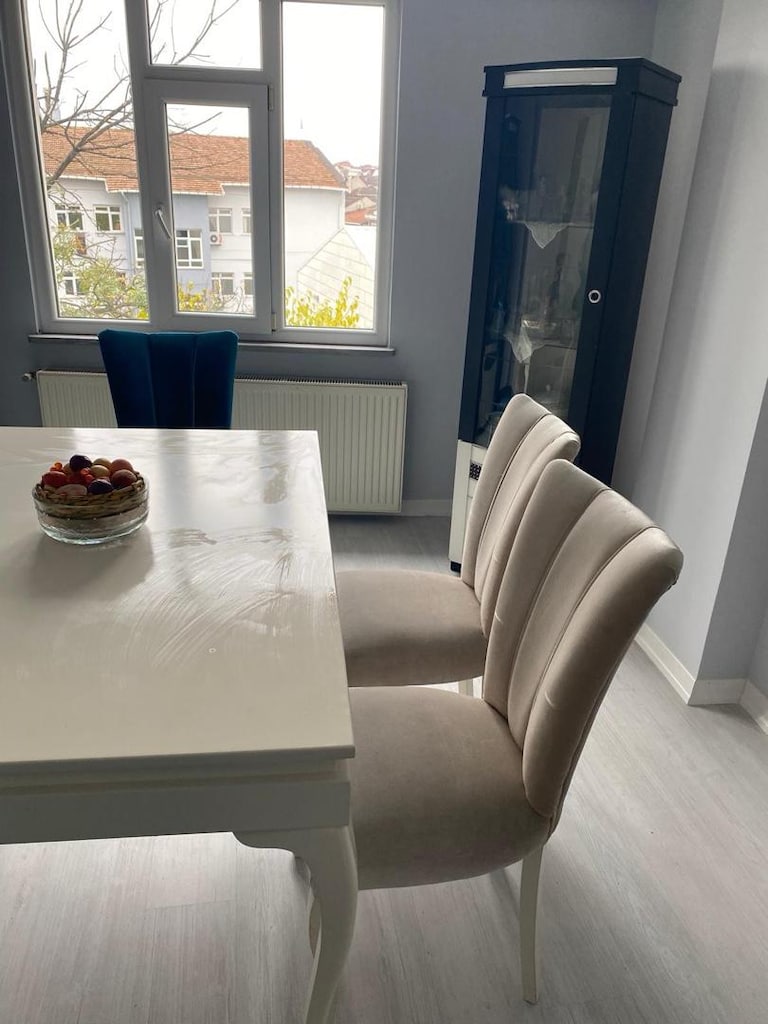 Beyaz Yemek Masası 2 adet gümüşlük - 6
