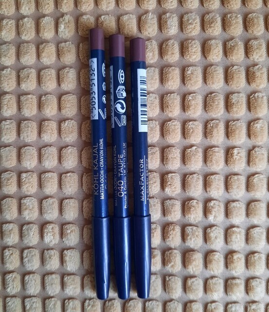 max factor marka kahverengi göz kalemi