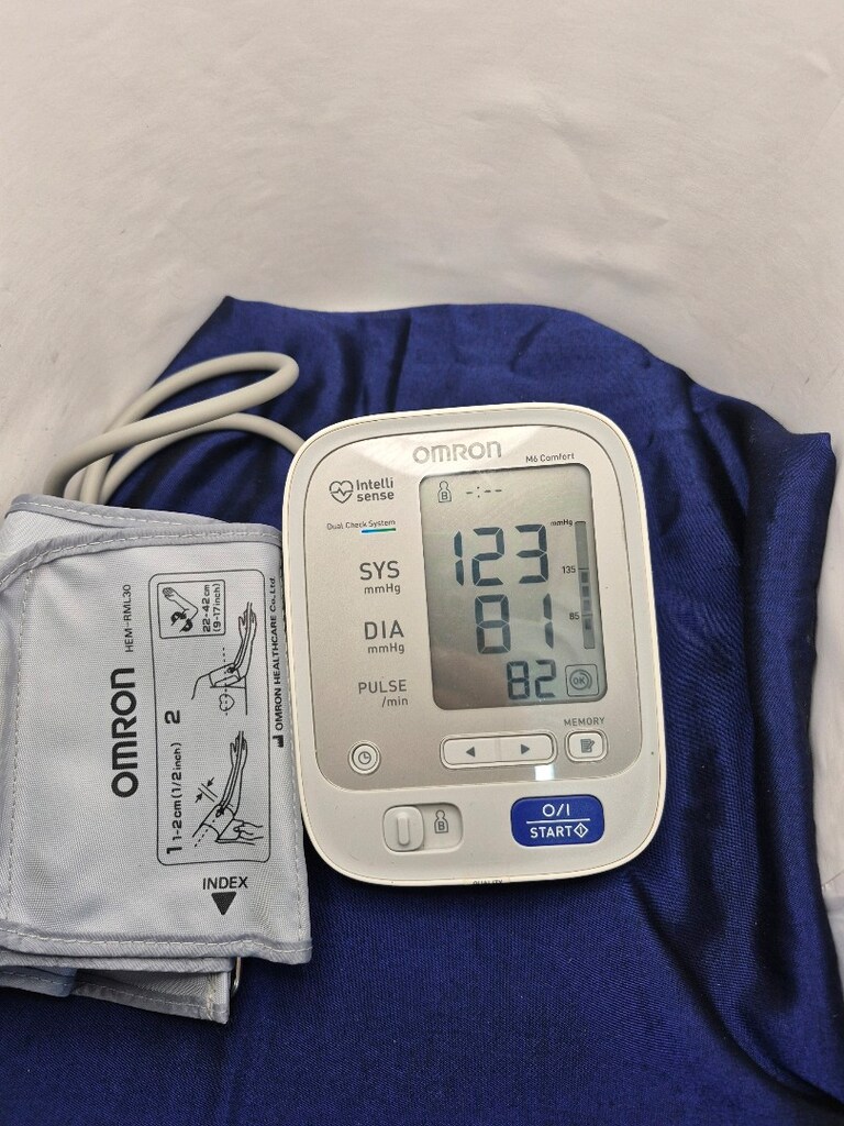 Omron M6 Comfort model tansiyon aleti. Dijital ekranı sayesinde ölçüml - 14