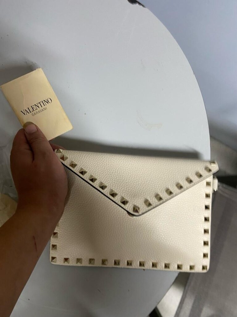 1 kere kullanılmış VALENTİNO GARAVANİ Çanta