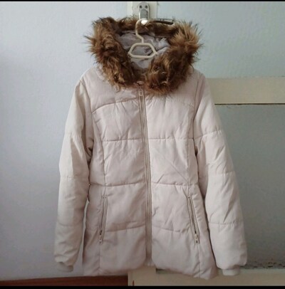 H&M kapüşonlu şişme mont