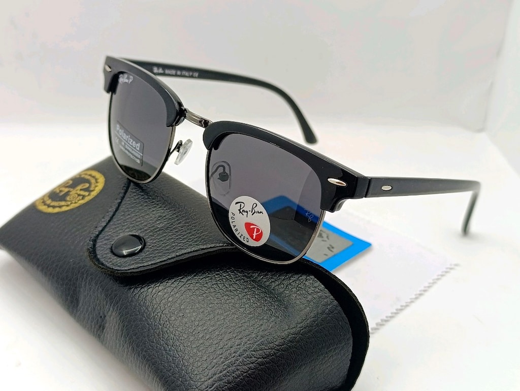 SIFIR KUTUSUNDA, RAYBAN (CLUPMASTER) POLARİZE, UV400 FİLTRELEME