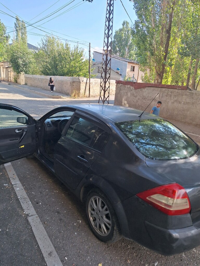 2009 megan 2 benzin lpg - 2
