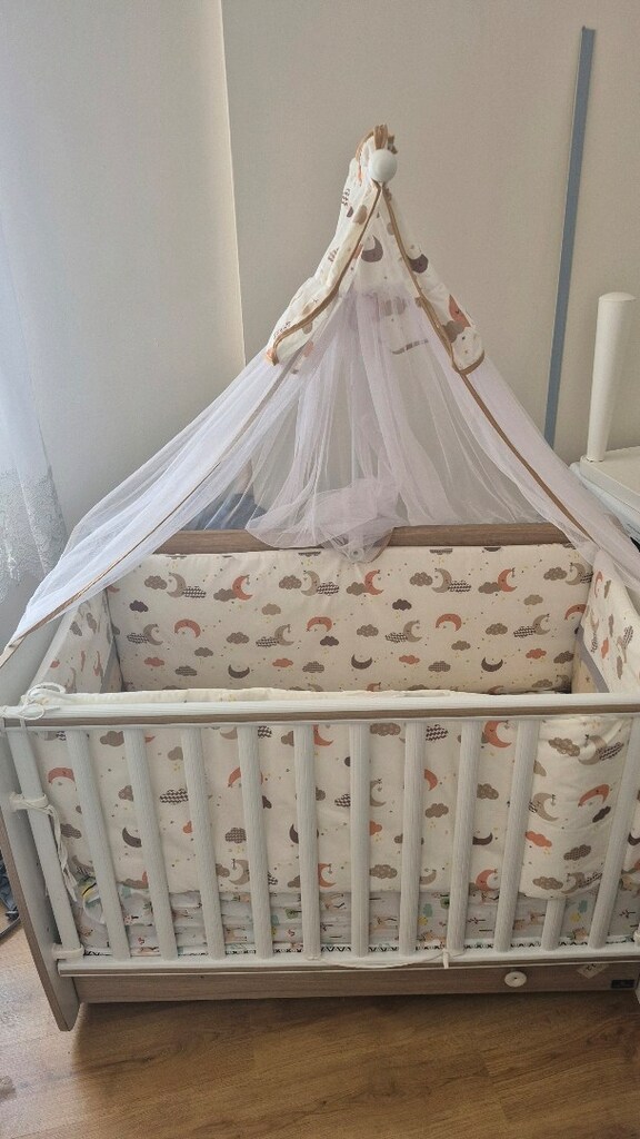 Beşik ve Ikea Mama Sandalyesi - 2