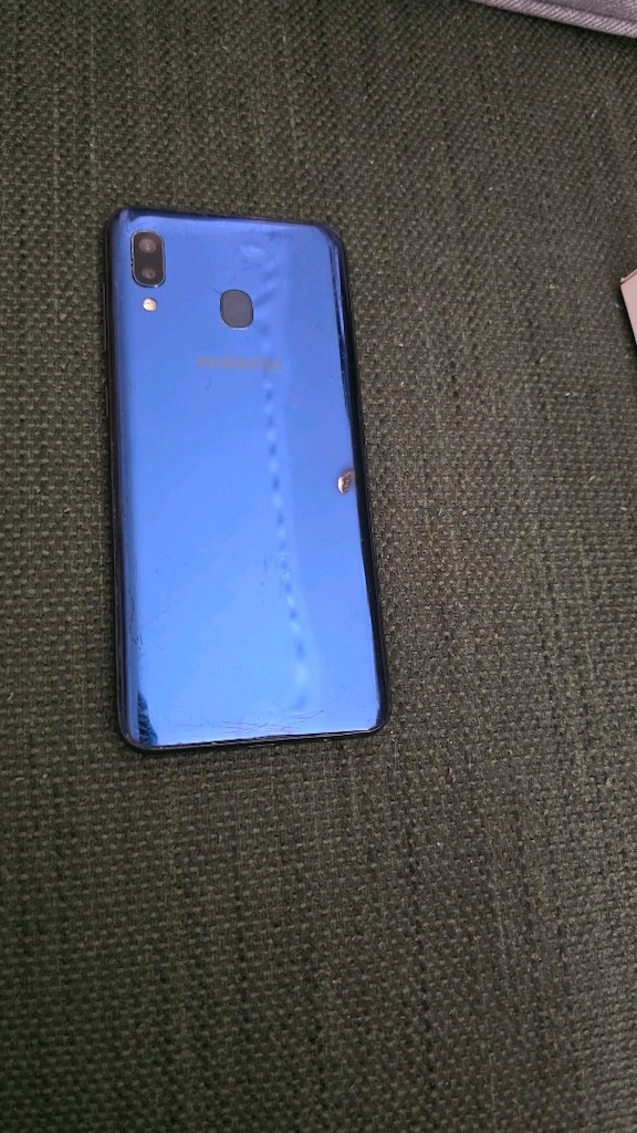 Samsung Galaxy A20 cep telefonu, yurtiçi ve sorunsuz - 6