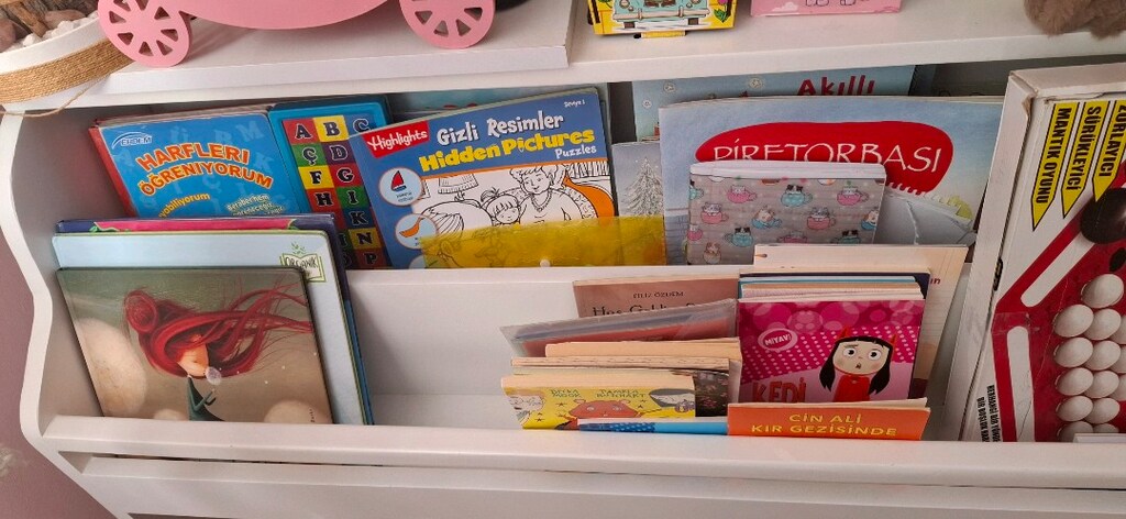 Kitaplik ve Oyuncak dolabi - 5