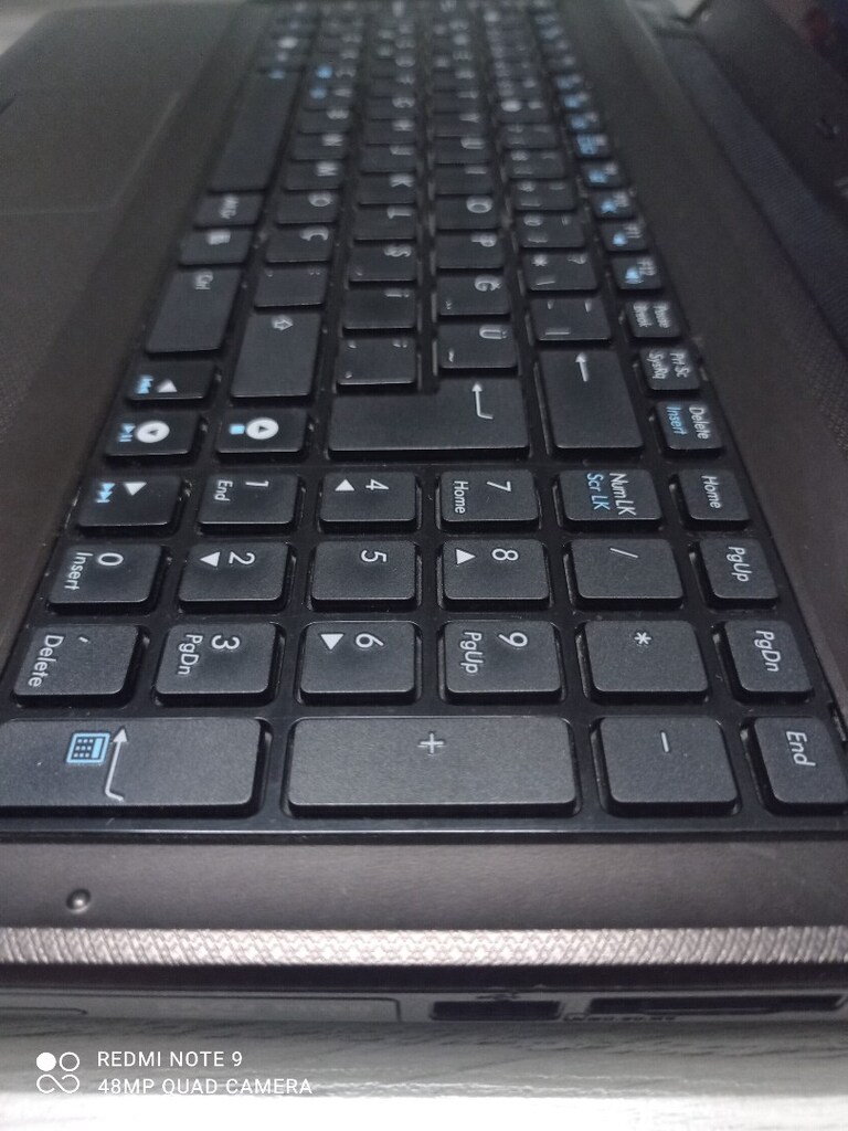 Dizüstü Bilgisayar Asus - 2