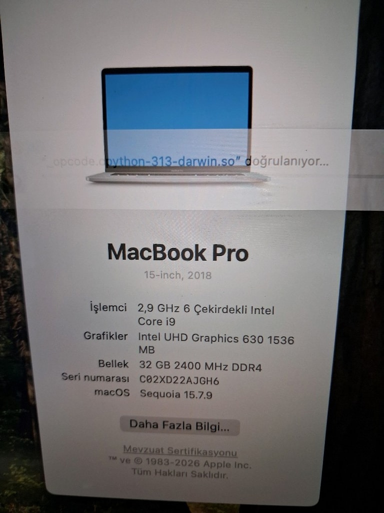 Macbook Pro A1990 - 4