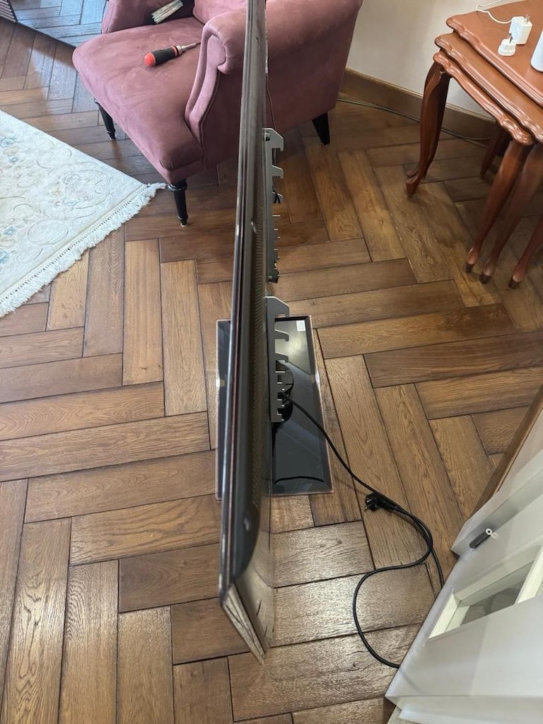 Samsung 55B7000 LED TV - 3