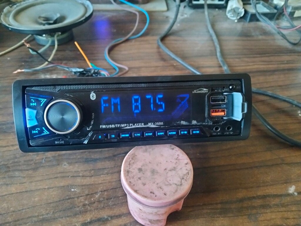 usb girişli 7farkli renkli 2 amfi çıkışlı oto teyip bağlantı dahil - 2