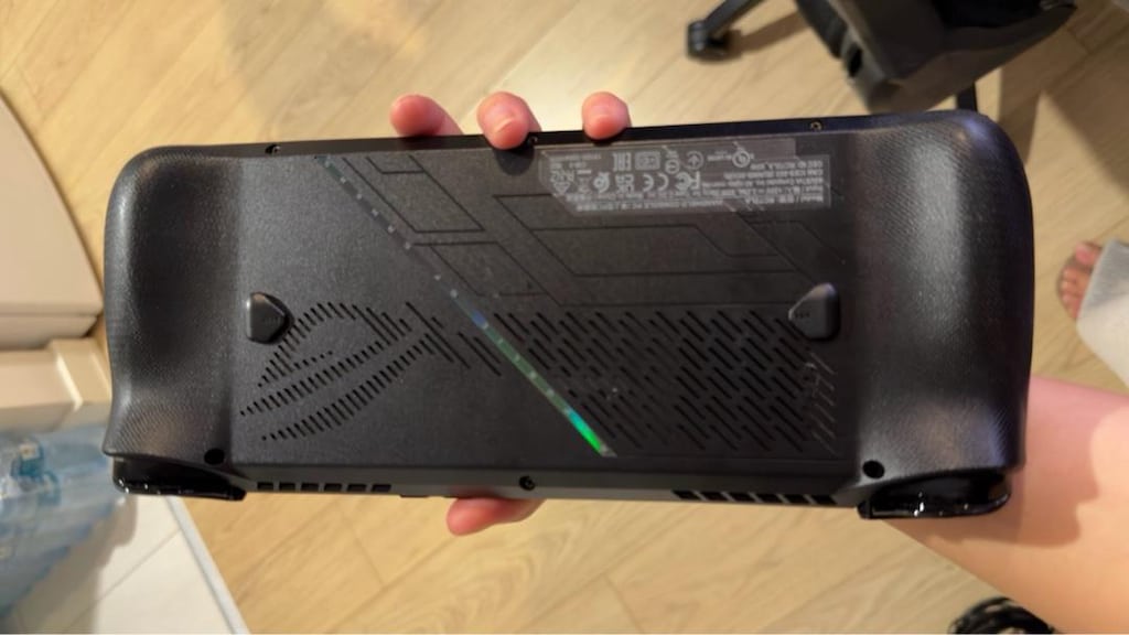 ASUS ROG Ally X El Konsolu - 9
