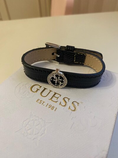Guess taşlı deri bileklik