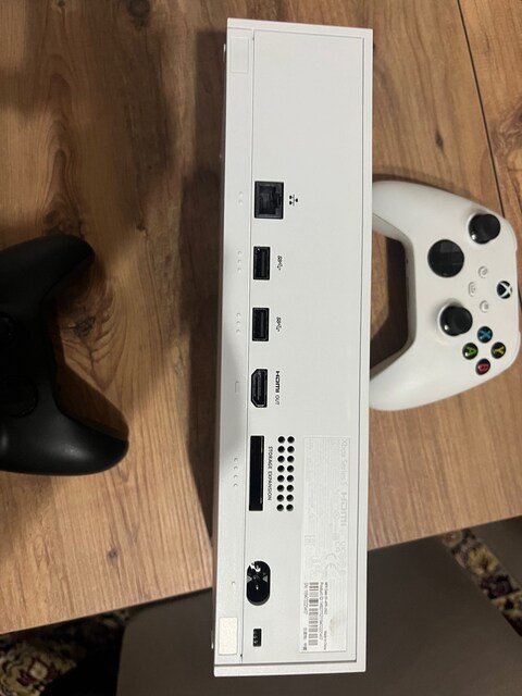 Xbox Series S / 512 GB / 2 Kol