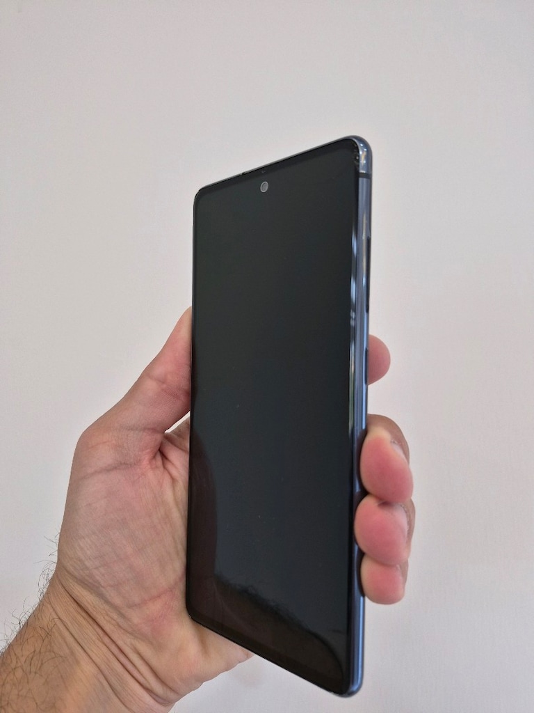 SAMSUNG GALAXY S20FE 256GB SNAPDRAGON - 6