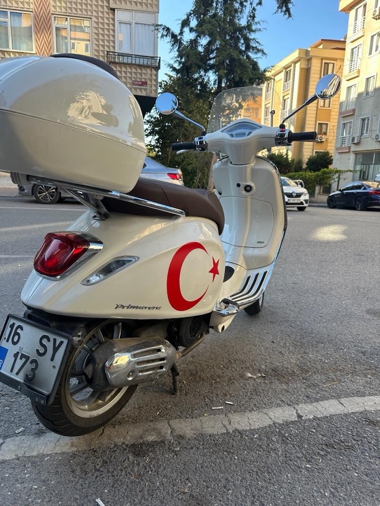 vespa primavera 150 - 8