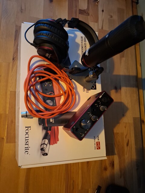 Focusrite Scarlett Solo Studio Gen Ses Kartı Seti 3. nesil