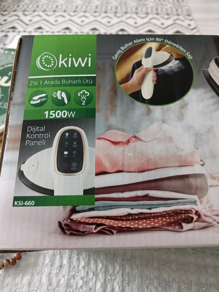 Kiwi markasına ait, 2'si 1 arada buharlı ütü modeli. Geniş buhar alanı - 3
