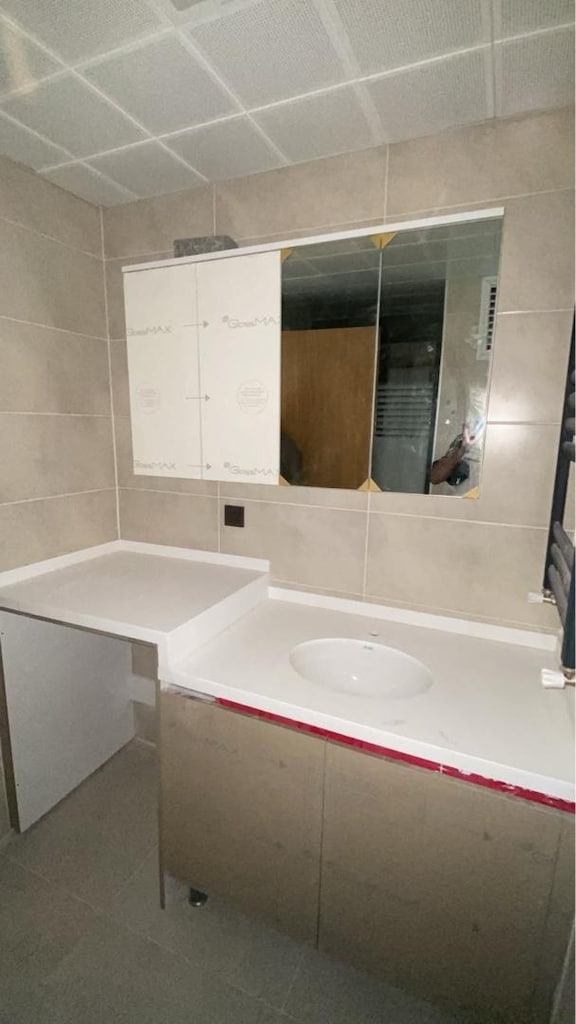 TOKİ KONUTLARDA SIFIR BANYO DOLABI SETİ - 2