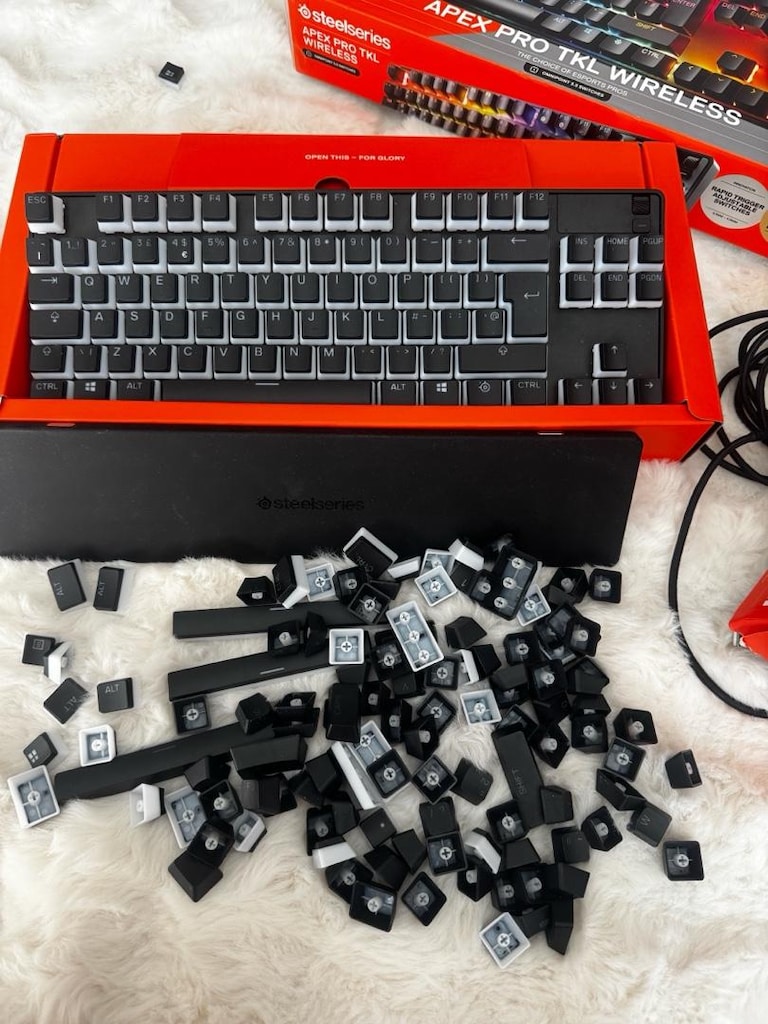 SteelSeries Apex Pro TKL Wireless Gen 3 RGB Oyuncu Klavyesi – Kutulu - 2
